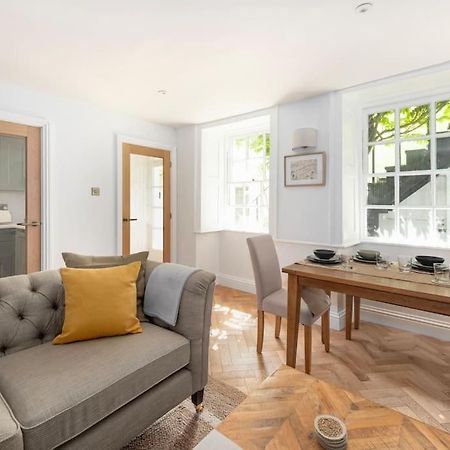 Spacious Apartment - 5 Minutes Walk To Bath Abbey Exteriör bild