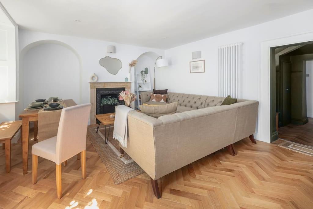 Spacious Apartment - 5 Minutes Walk To Bath Abbey Exteriör bild